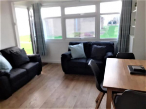 Light & Airy Chalet nr Beach, Broads & Gt Yarmouth